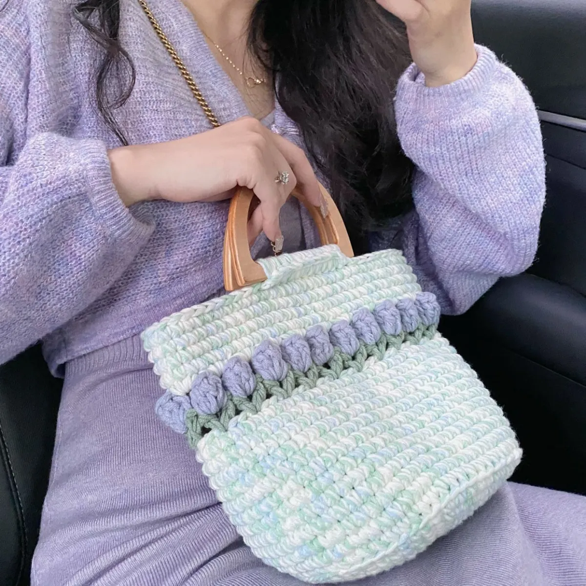 Gentle Tulip Flower Handbag Crochet DIY Kit | All Tools Included, 2 Colors Available, With Detailed Video Tutorial product detail 1